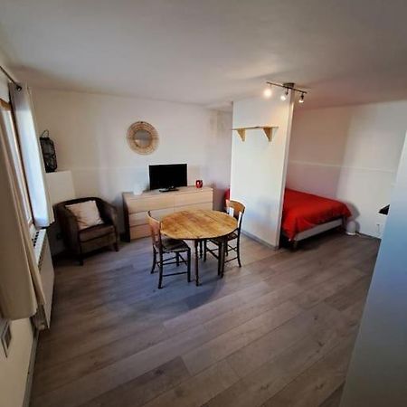 Le Studio De La Place Chalier ลีล-ซูร์-ลา-ซอร์ก ภายนอก รูปภาพ